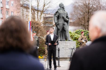 Polaganje cvetja k spomeniku Rudolfa Maistra (24)